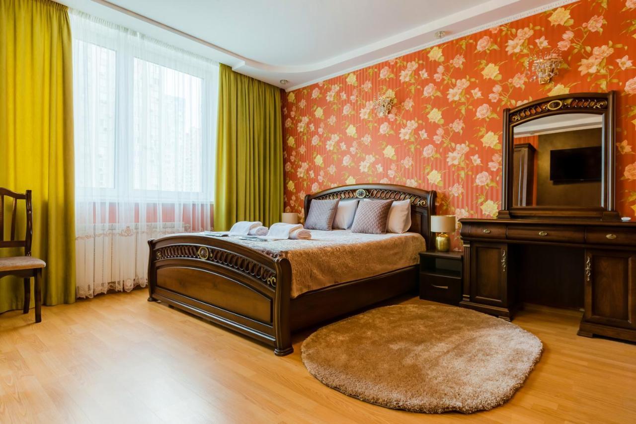 Poznyakoff Aparthotel Киев Экстерьер фото