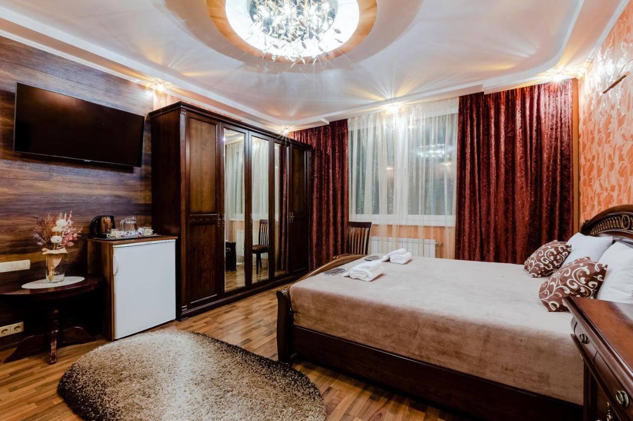 Poznyakoff Aparthotel Киев Экстерьер фото