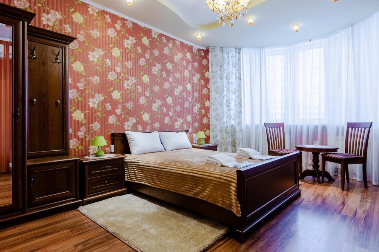 Poznyakoff Aparthotel Киев Экстерьер фото