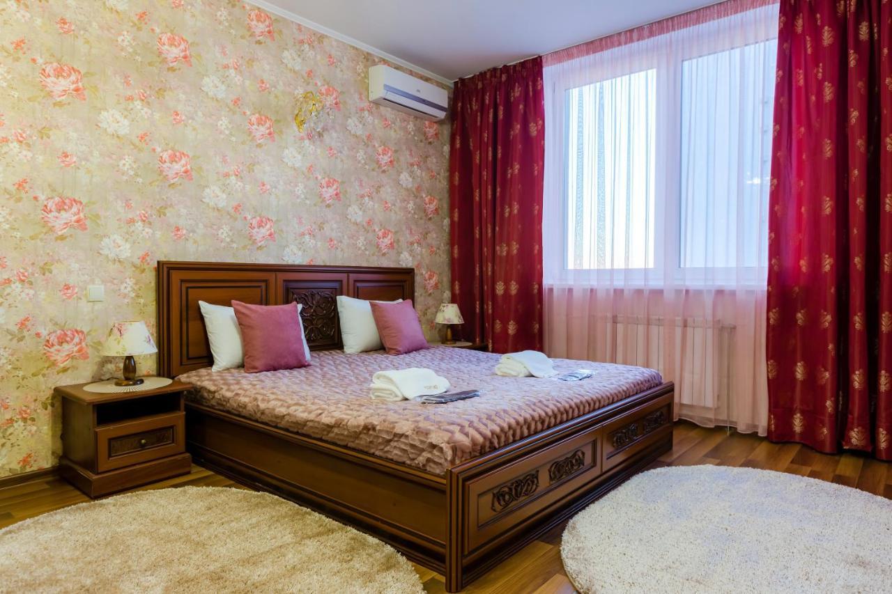 Poznyakoff Aparthotel Киев Экстерьер фото